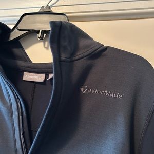 Long sleeve light weight half zip golf pullover